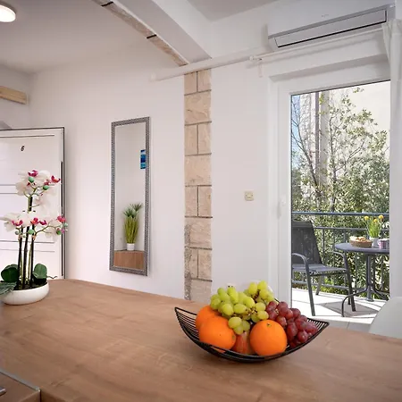 Lejlighed Rajski Dvor Bol