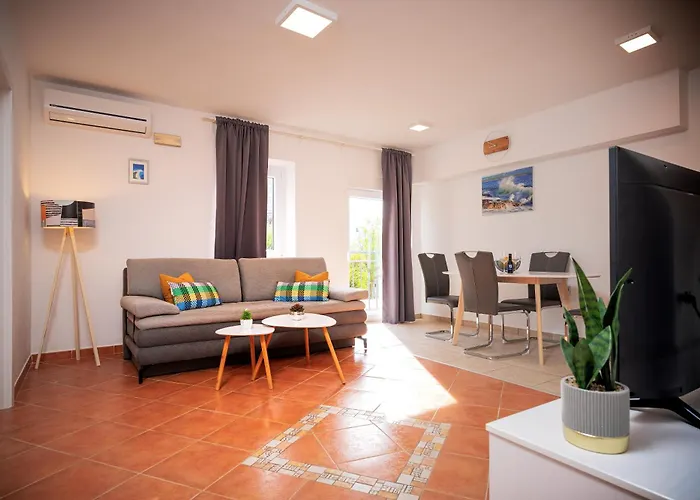 Rajski Dvor Lägenhet *