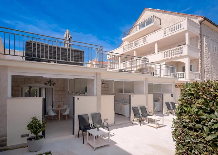 Rajski Dvor Lägenhet