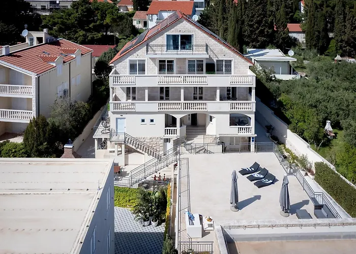 Lägenhet Rajski Dvor