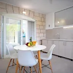 Rajski Dvor *