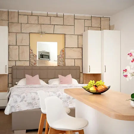 Appartamento Rajski Dvor *